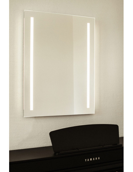 EMILIA Spogulis ar frontālu LED apgaismojumu